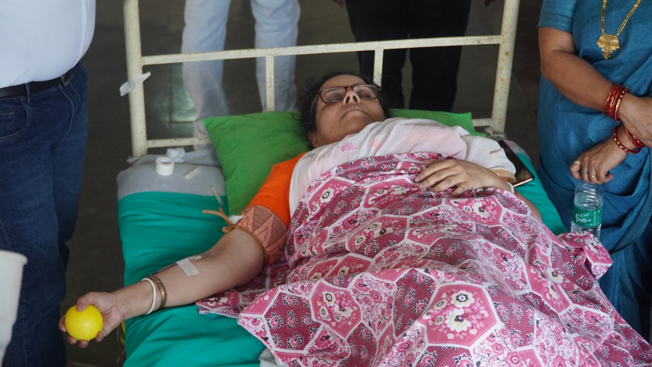 Jibandyuti Bhattacharya(mitu maa) donating her blood